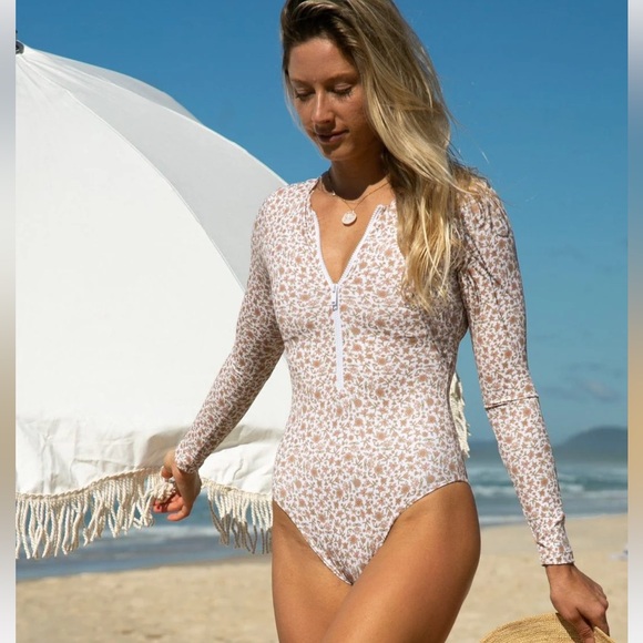 NWT: Kavala Collective Sulawesi Surf Suit - Cream Boho - size M - Picture 3 of 6